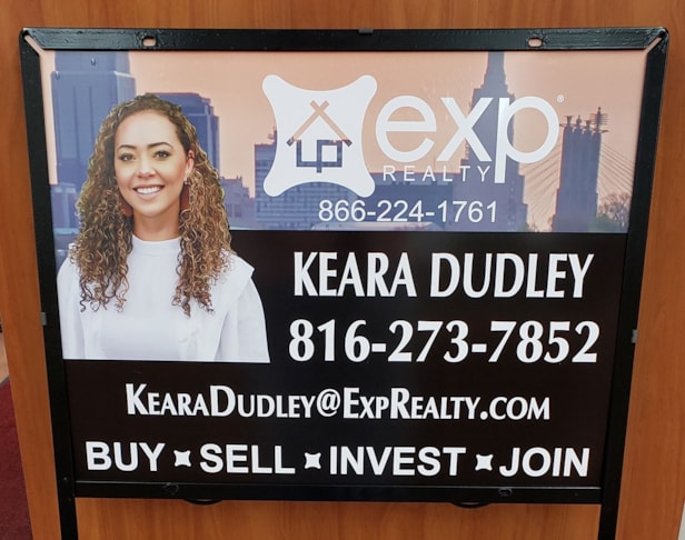 Plastic Signs & Yard Signs Plastic Signs & Yard Signs