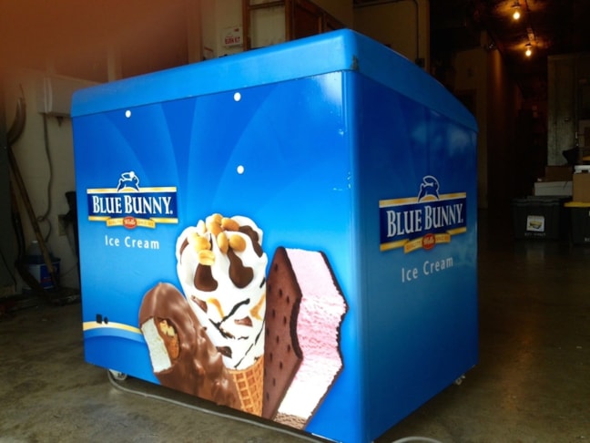 Custom Graphics & Vinyl Decals Custom Graphics & Vinyl Decals