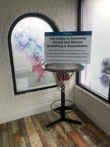 Plastic Signs & Yard Signs Plastic Signs & Yard Signs