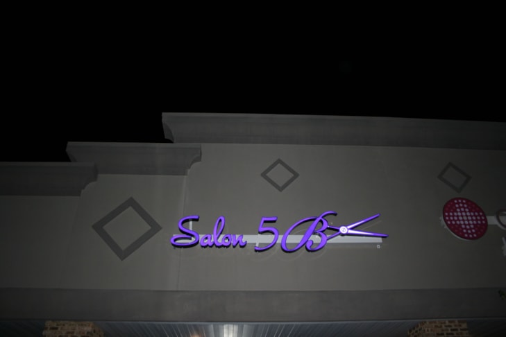 Electric Signs in Montgomery Electric Signs in Montgomery