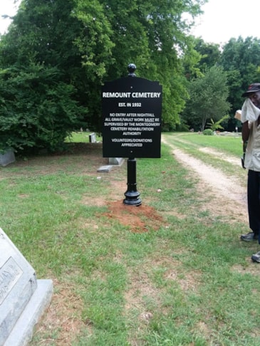 Post & Panel Signs Post & Panel Signs