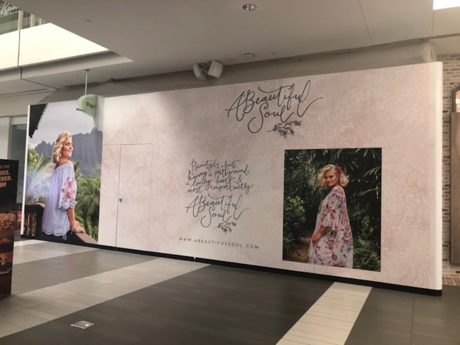 Custom Graphics & Vinyl Decals Custom Graphics & Vinyl Decals