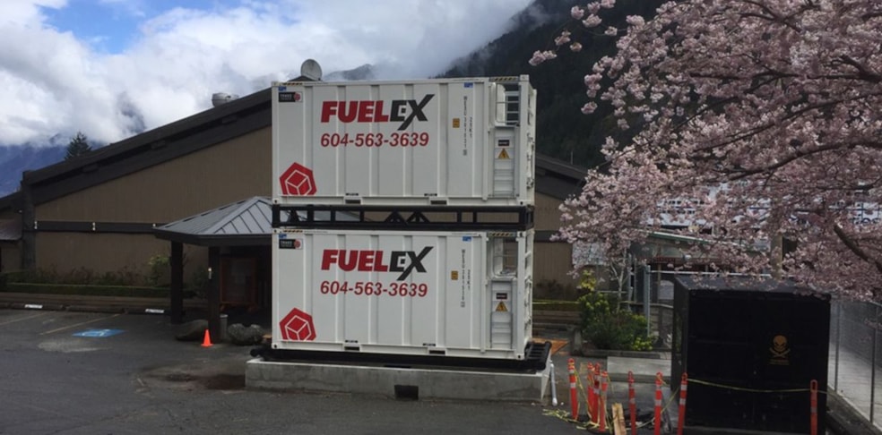 Custom Graphics & Vinyl Stickers Custom Graphics & Vinyl Stickers