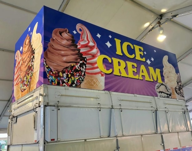 Custom Graphics & Vinyl Stickers Custom Graphics & Vinyl Stickers