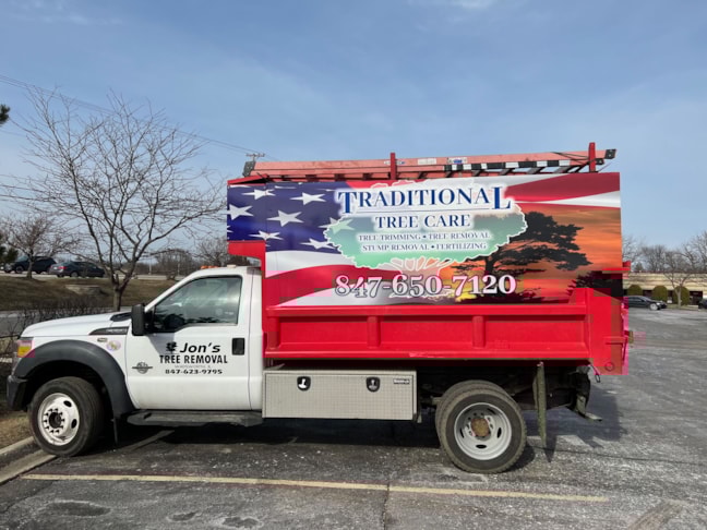 Vehicle Lettering in Mundelein Vehicle Lettering in Mundelein